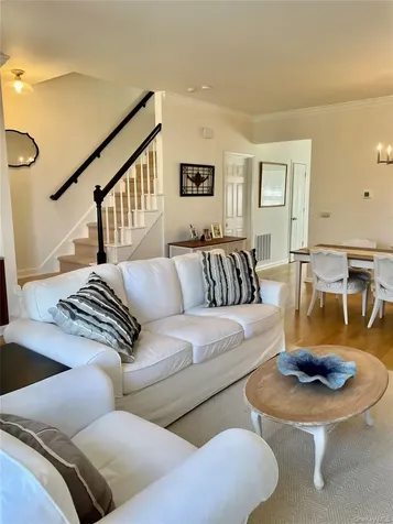 359 Verplanck Avenue Beacon NY 12508
