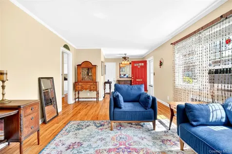 115 Robins Road New Rochelle NY 10801