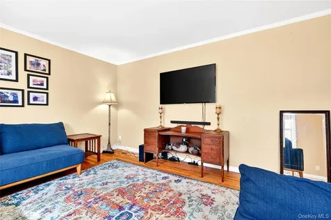 115 Robins Road New Rochelle NY 10801