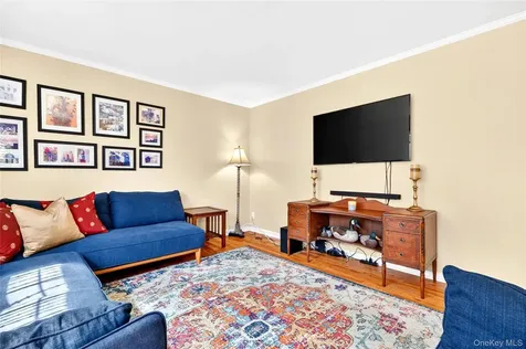 115 Robins Road New Rochelle NY 10801