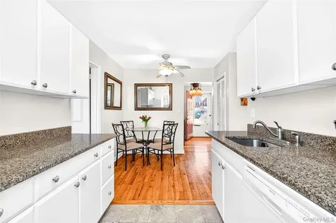115 Robins Road New Rochelle NY 10801