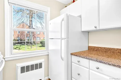 115 Robins Road New Rochelle NY 10801
