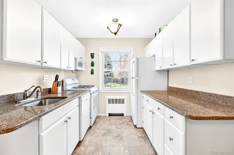 115 Robins Road New Rochelle NY 10801