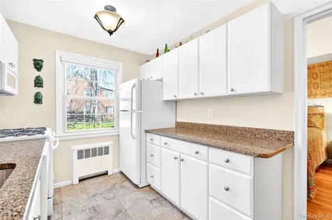 115 Robins Road New Rochelle NY 10801