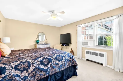 115 Robins Road New Rochelle NY 10801