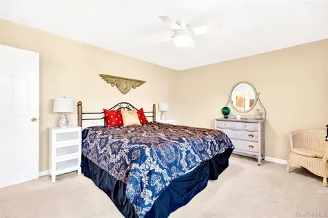 115 Robins Road New Rochelle NY 10801