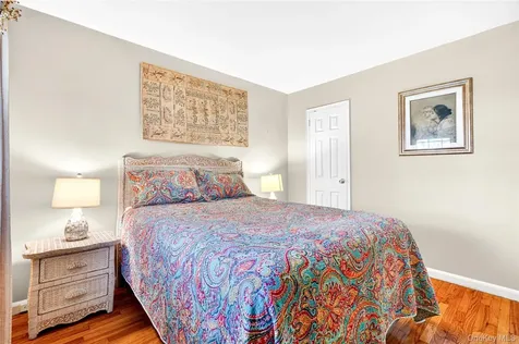 115 Robins Road New Rochelle NY 10801
