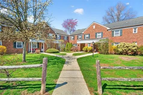 115 Robins Road New Rochelle NY 10801