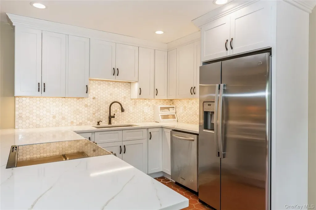 32 Lower Cross Shoreham NY 11786