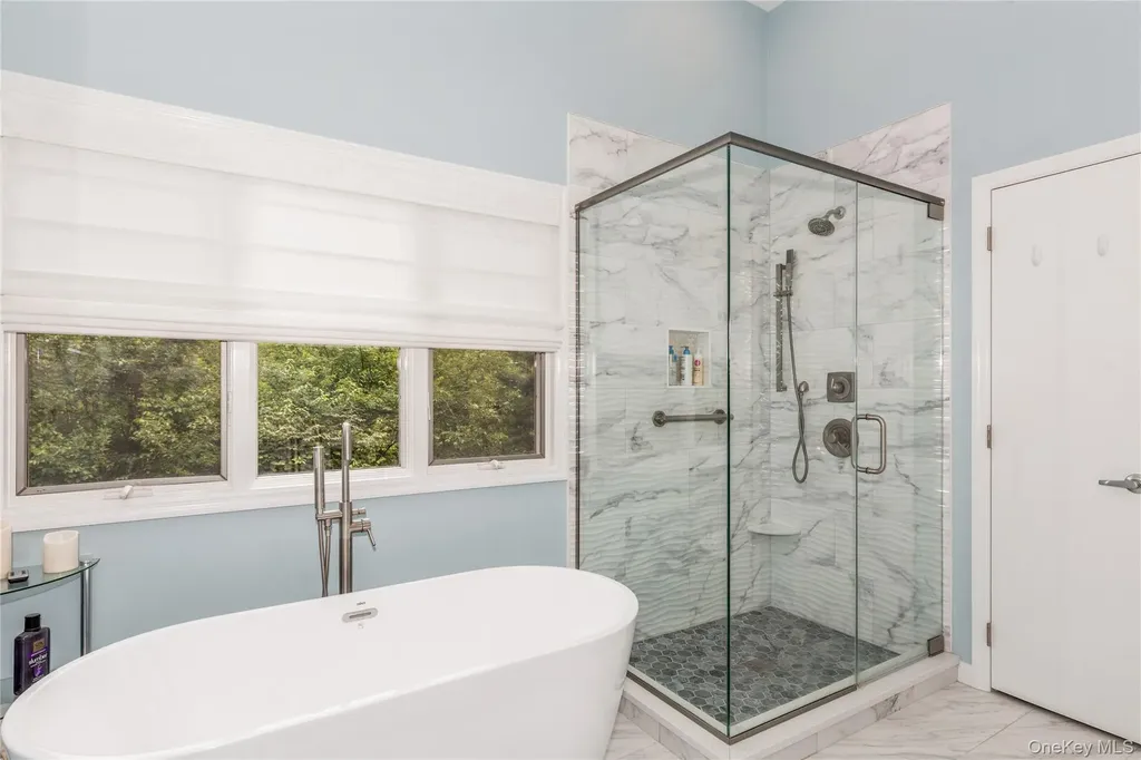 32 Lower Cross Shoreham NY 11786