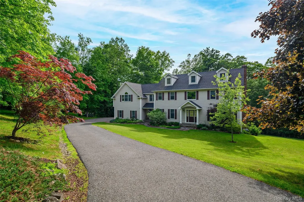 17 Weldon Woods Connecticut Road New Fairfield CT 06812