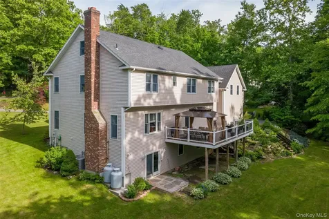 17 Weldon Woods Connecticut Road New Fairfield CT 06812