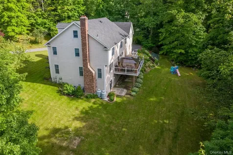 17 Weldon Woods Connecticut Road New Fairfield CT 06812