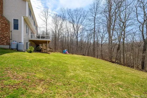 17 Weldon Woods Connecticut Road New Fairfield CT 06812