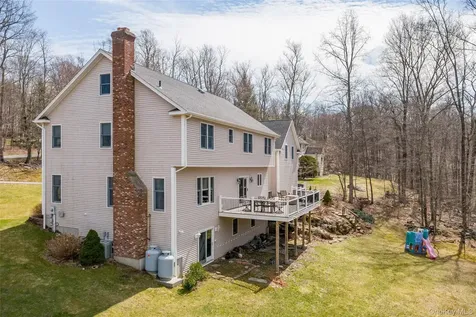 17 Weldon Woods Connecticut Road New Fairfield CT 06812