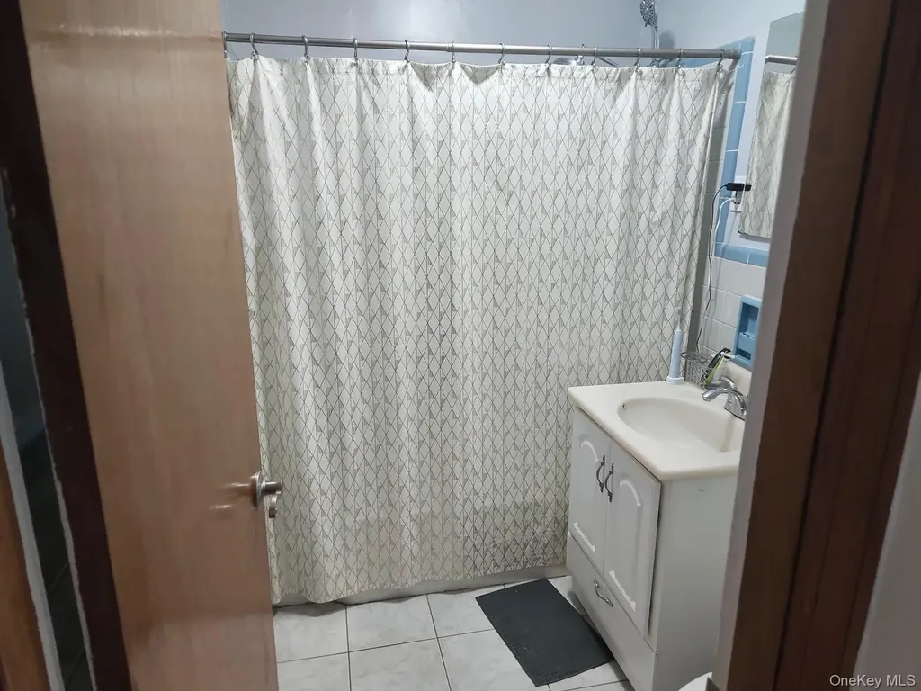 7848 83rd Street Glendale NY 11385