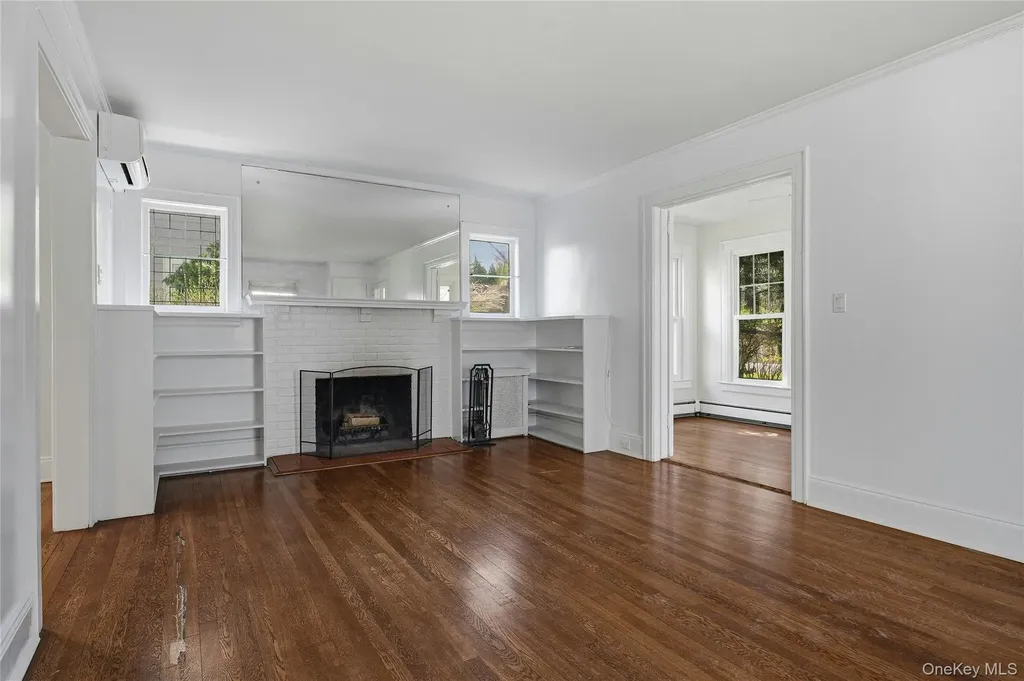 151 Hillcrest Avenue Manhasset NY 11030
