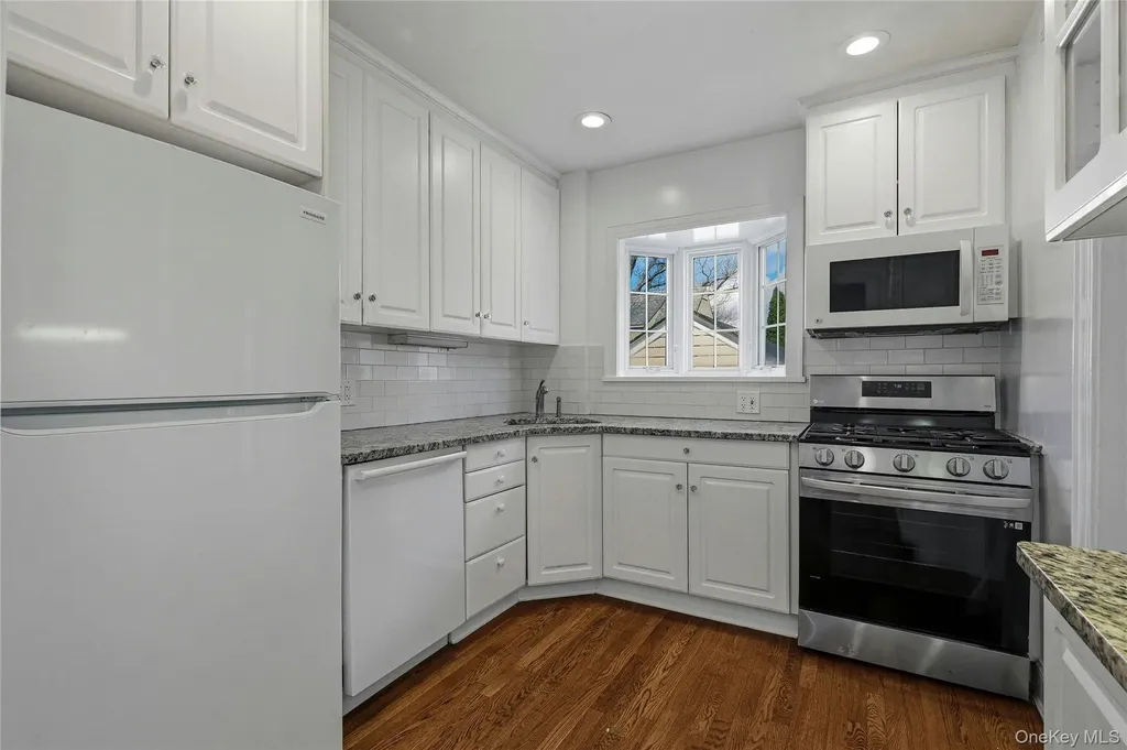 151 Hillcrest Avenue Manhasset NY 11030