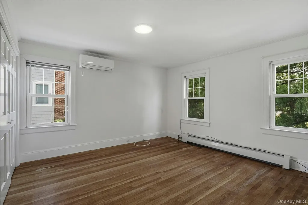 151 Hillcrest Avenue Manhasset NY 11030