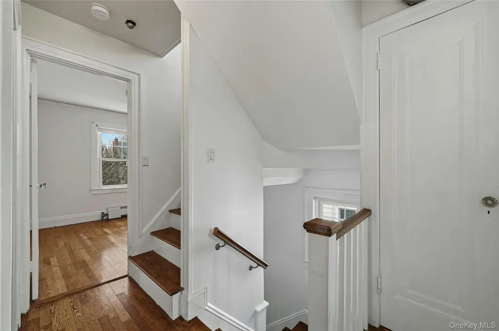 151 Hillcrest Avenue Manhasset NY 11030