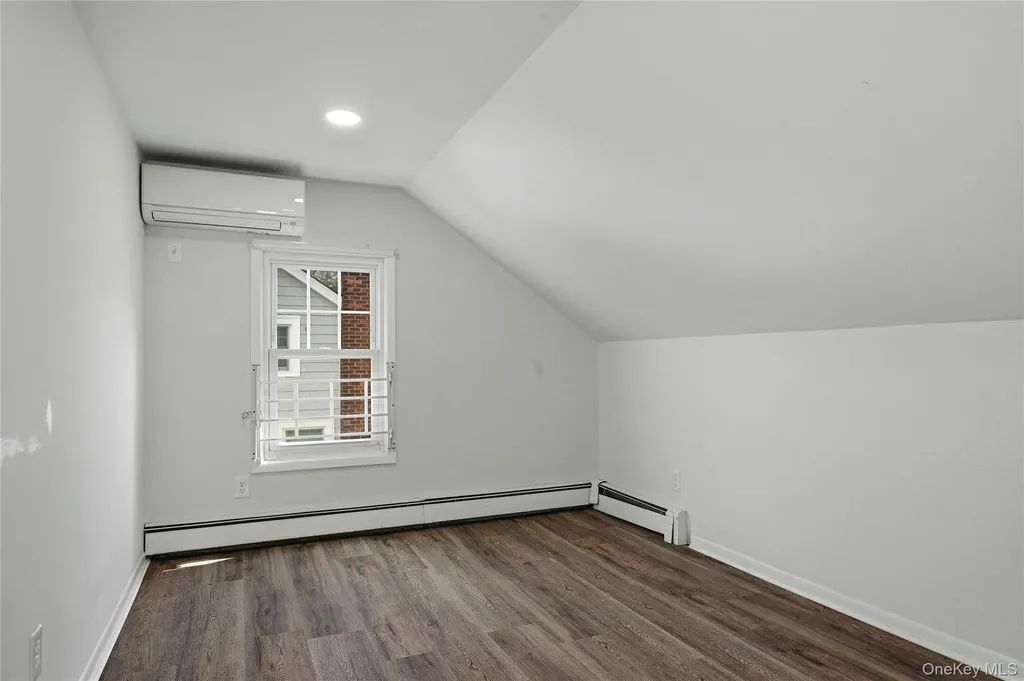 151 Hillcrest Avenue Manhasset NY 11030