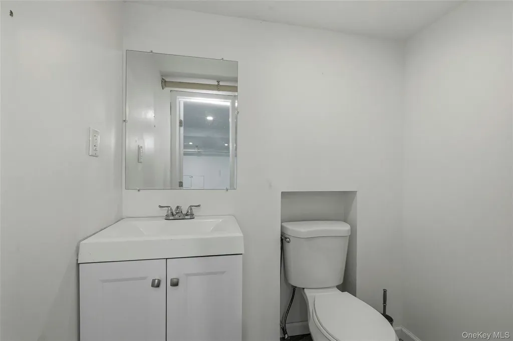 151 Hillcrest Avenue Manhasset NY 11030
