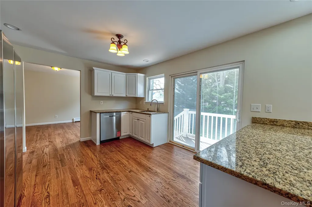 44 Westminster Drive Shirley NY 11967