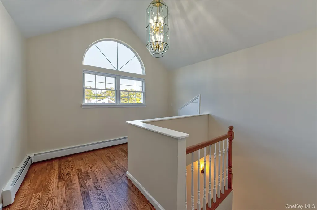 44 Westminster Drive Shirley NY 11967