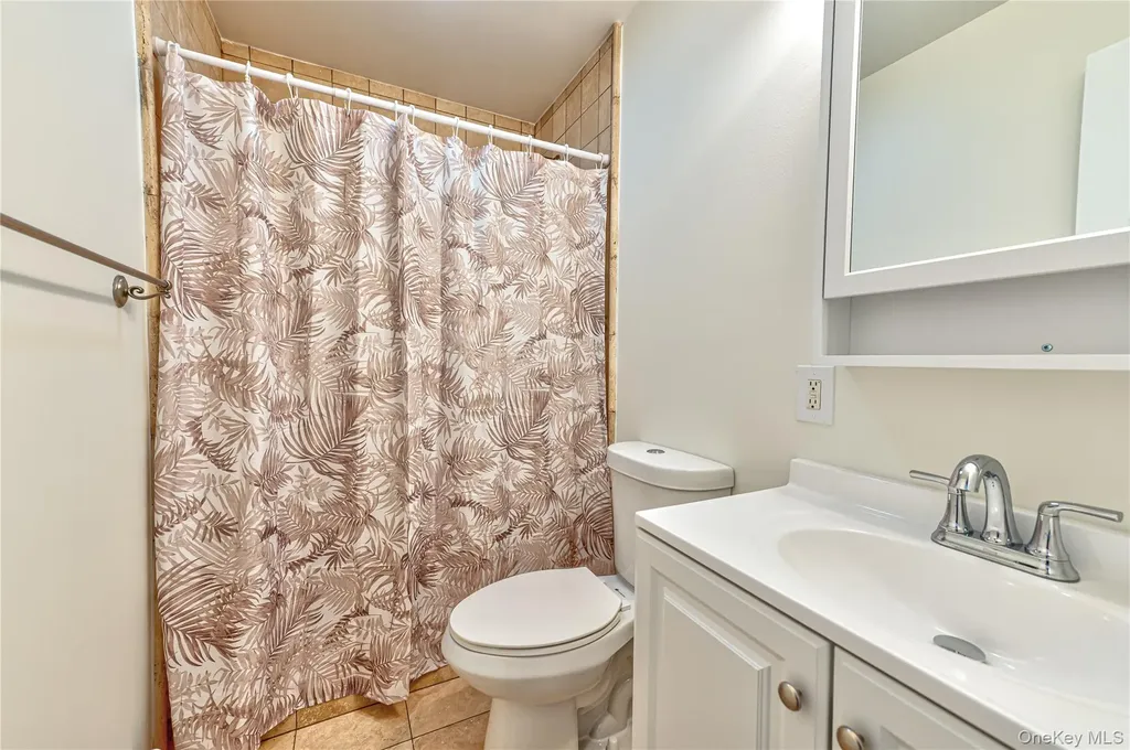 44 Westminster Drive Shirley NY 11967