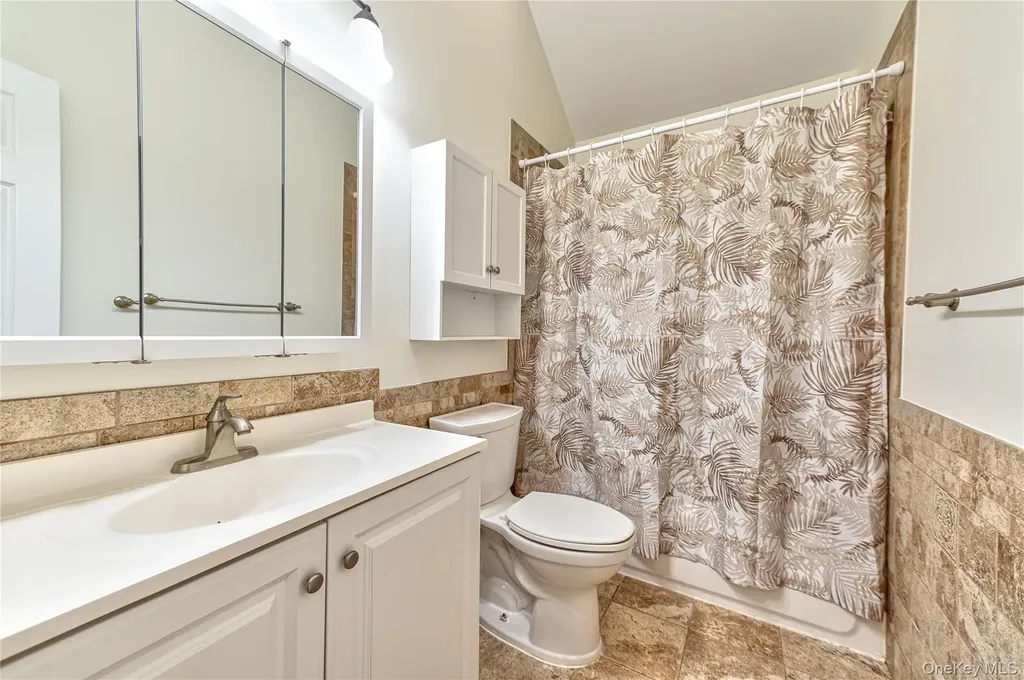 44 Westminster Drive Shirley NY 11967