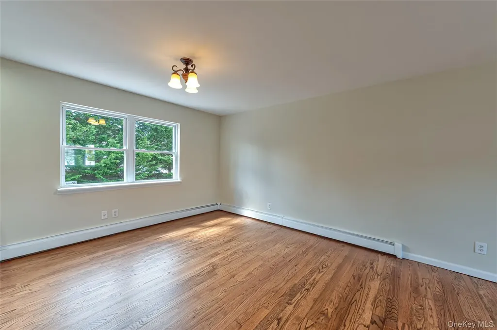 44 Westminster Drive Shirley NY 11967