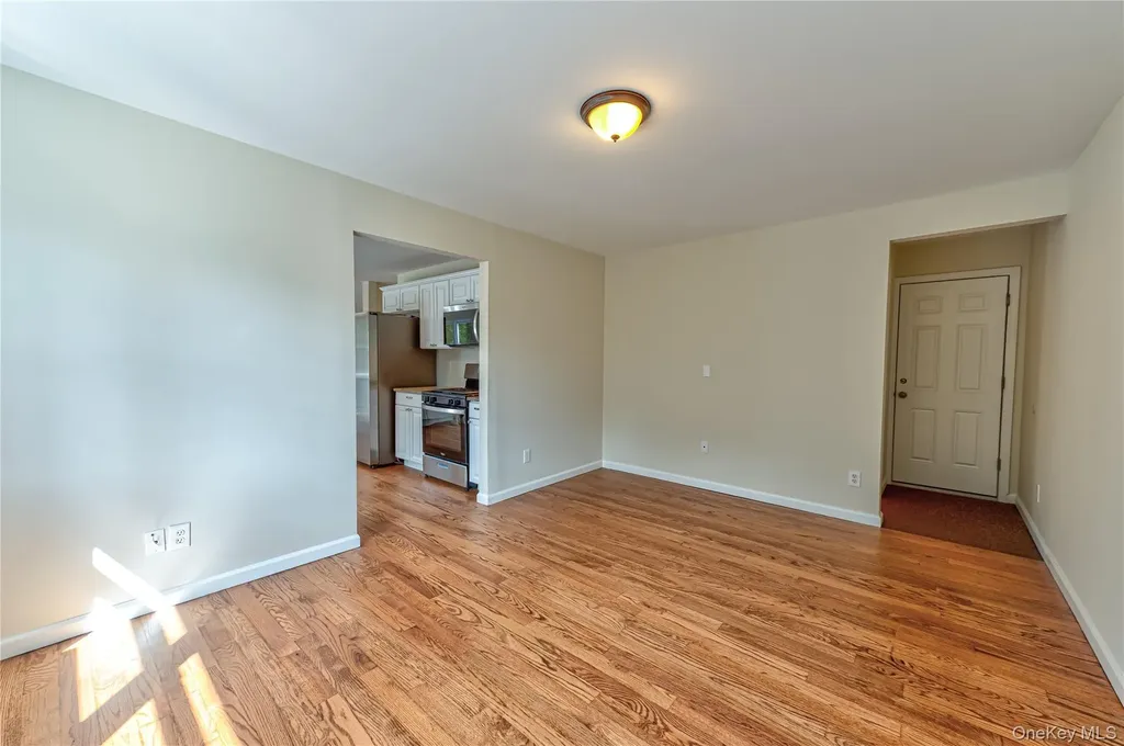 44 Westminster Drive Shirley NY 11967