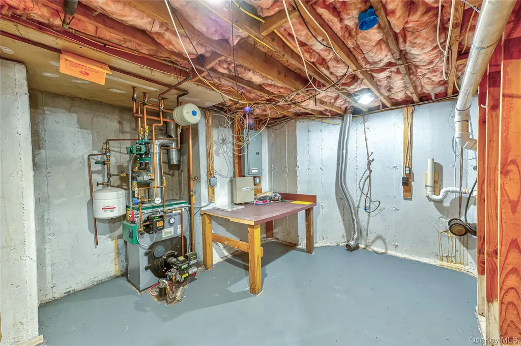 44 Westminster Drive Shirley NY 11967