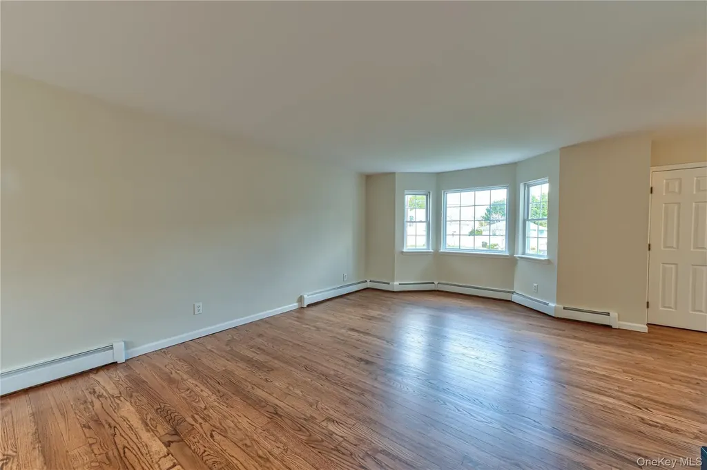 44 Westminster Drive Shirley NY 11967
