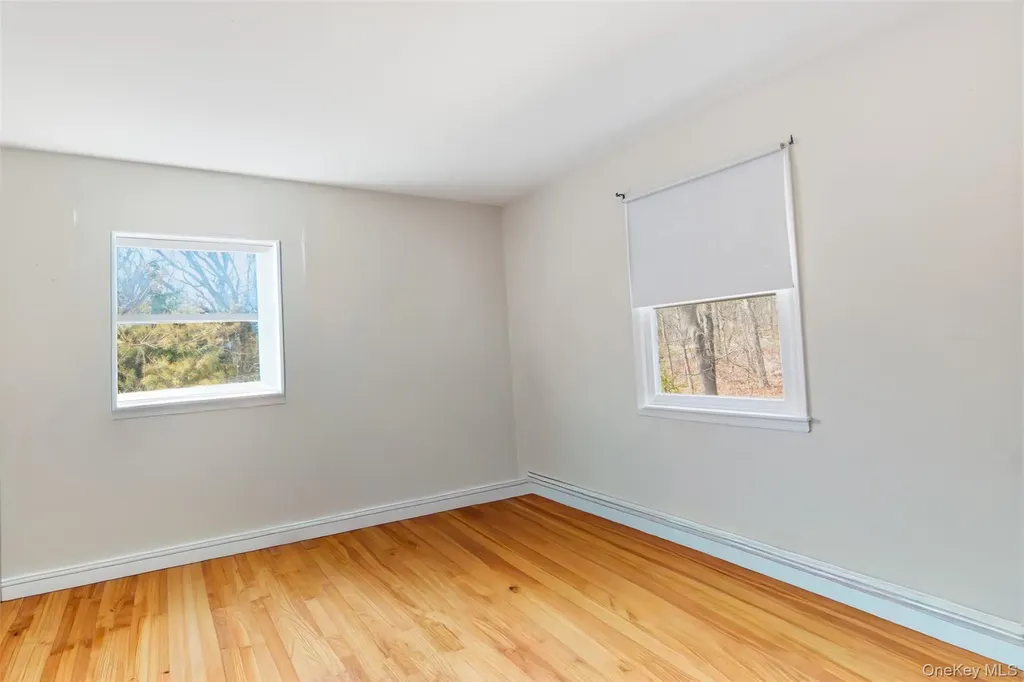 7 E Gate Lane Setauket NY 11733