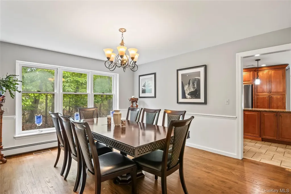 7 E Gate Lane Setauket NY 11733