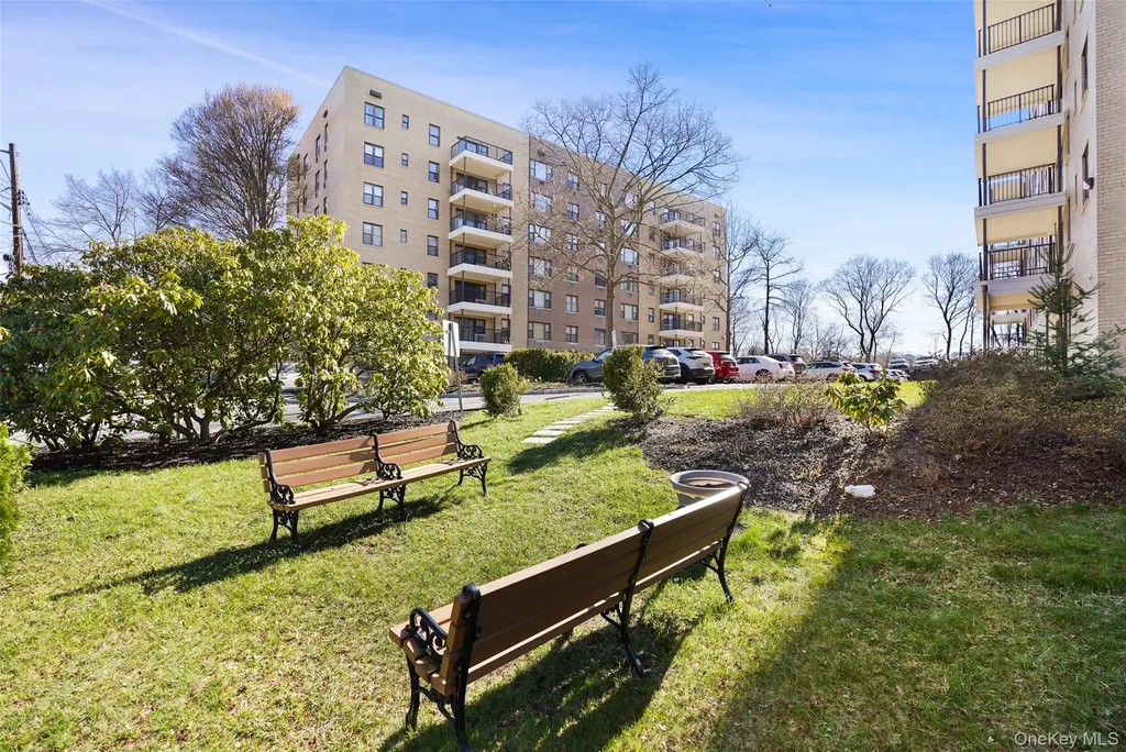 25 Stewart Place Mount Kisco NY 10549