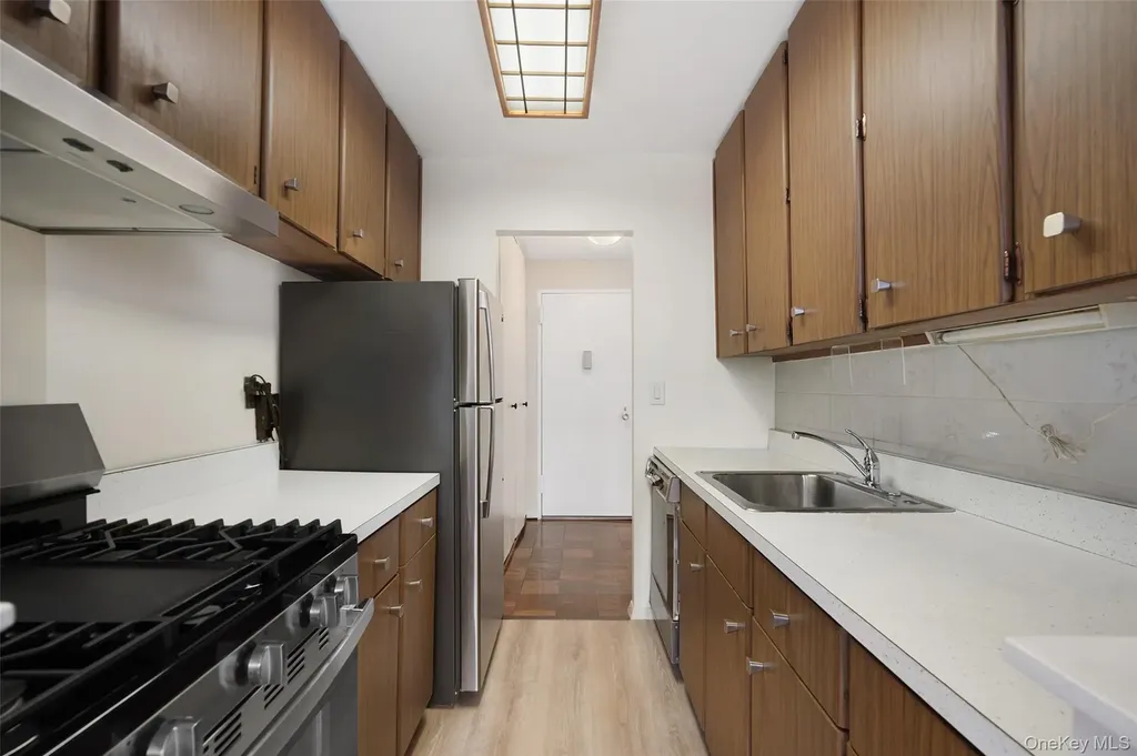 25 Stewart Place Mount Kisco NY 10549