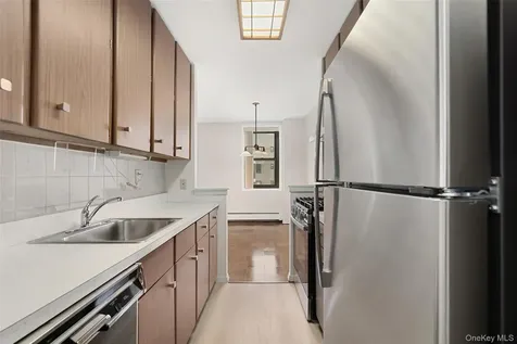 25 Stewart Place Mount Kisco NY 10549