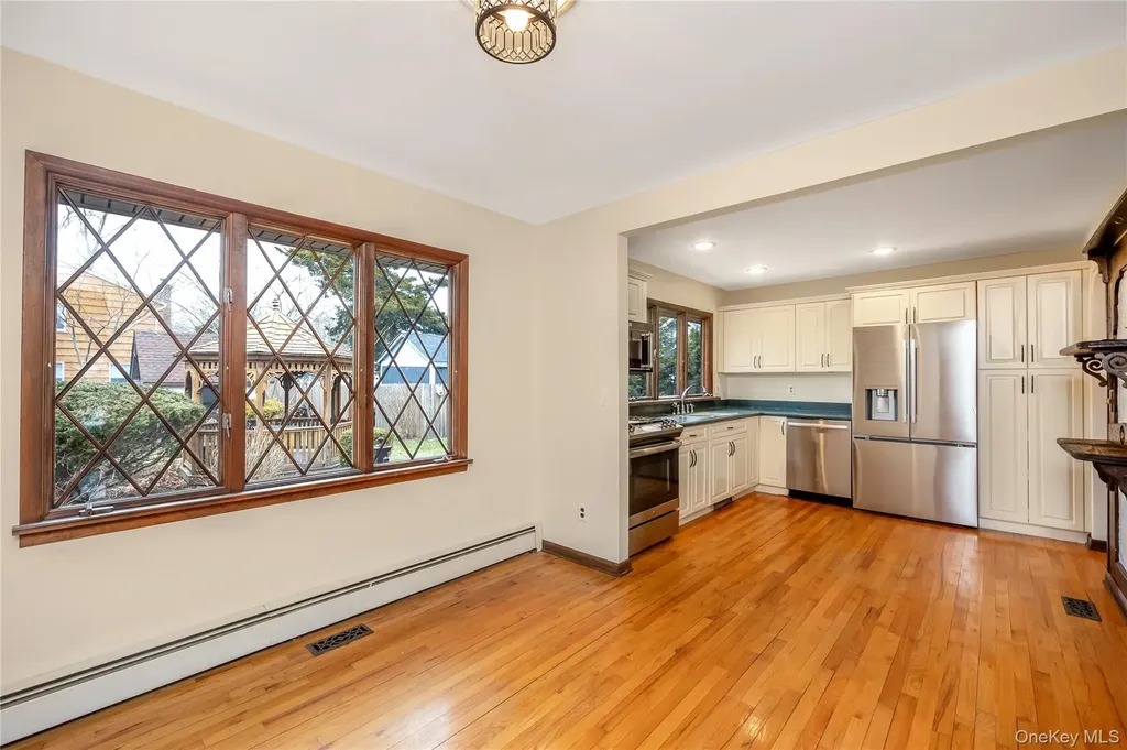 325 Middle Road Blue Point NY 11715