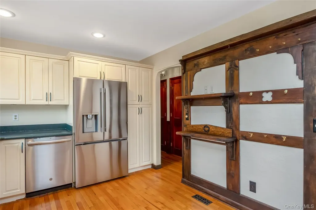 325 Middle Road Blue Point NY 11715