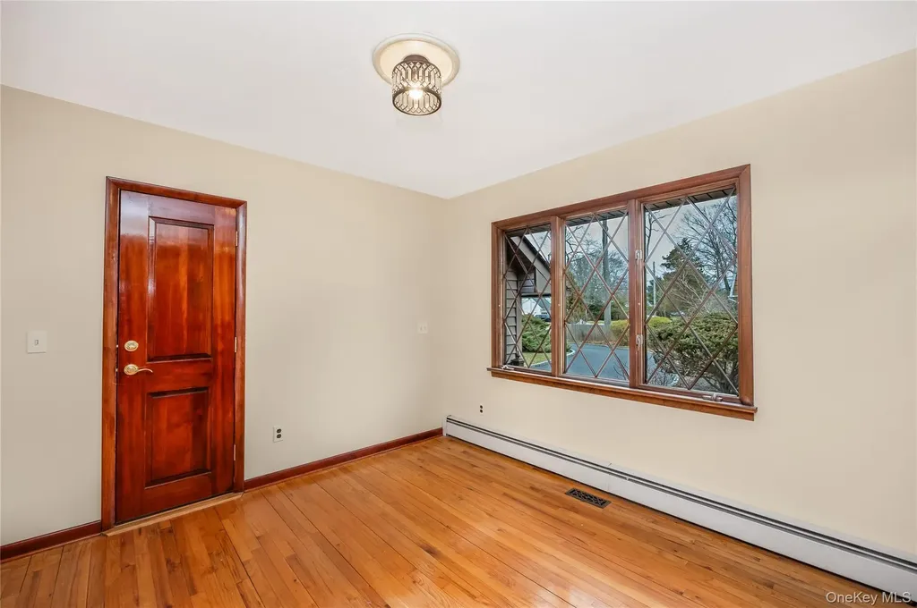 325 Middle Road Blue Point NY 11715