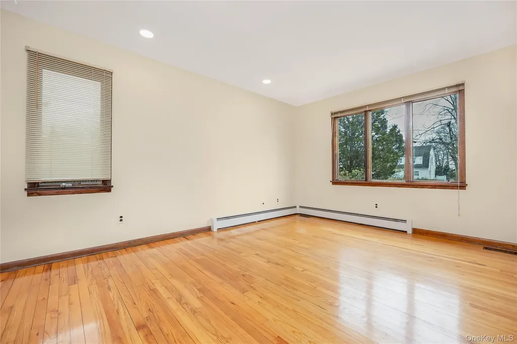 325 Middle Road Blue Point NY 11715