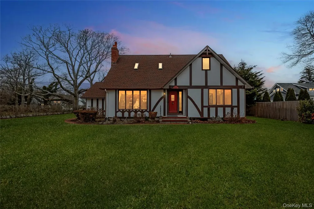 325 Middle Road Blue Point NY 11715