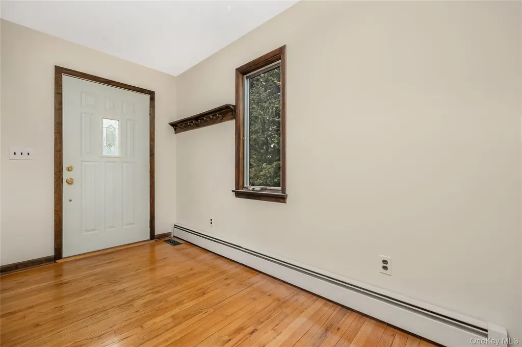 325 Middle Road Blue Point NY 11715