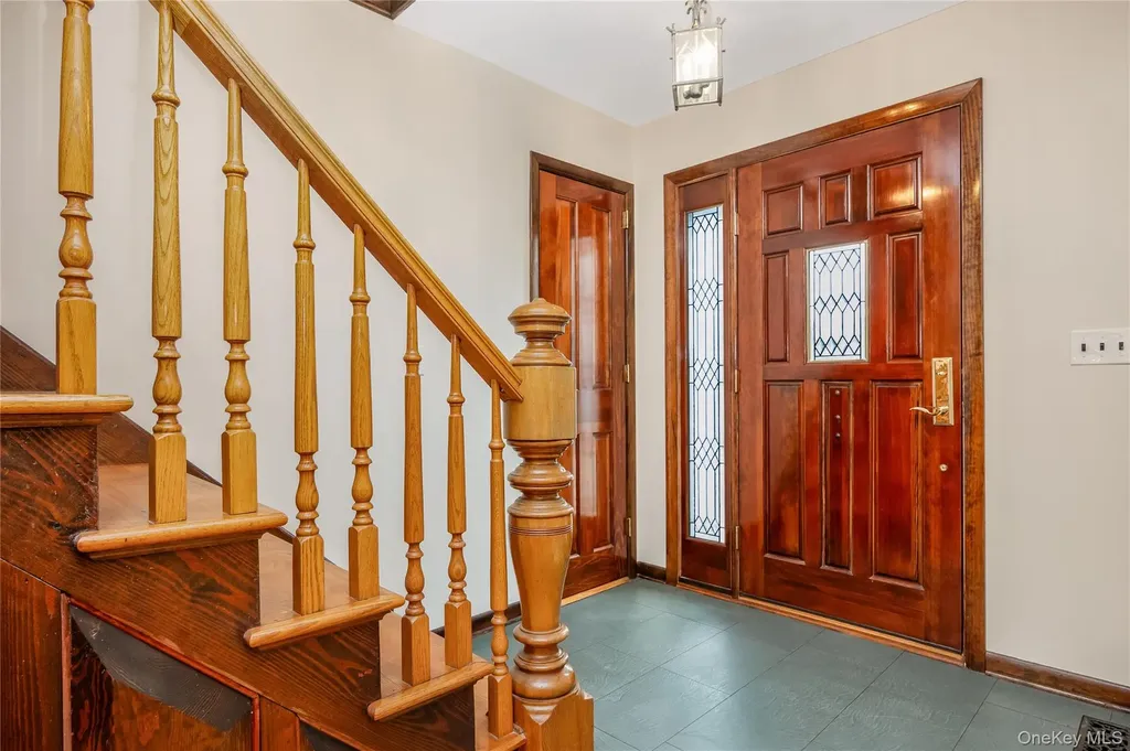 325 Middle Road Blue Point NY 11715