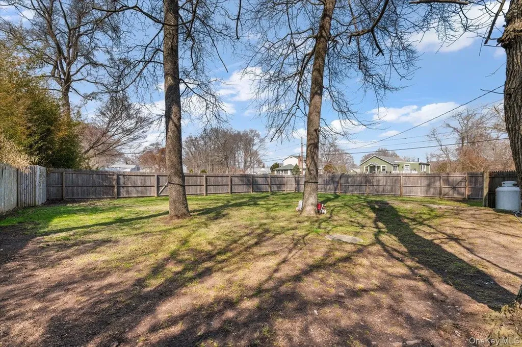 42 Moriches Drive Mastic Beach NY 11951
