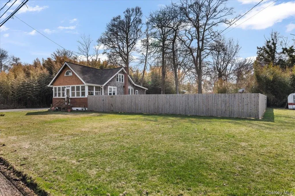 42 Moriches Drive Mastic Beach NY 11951
