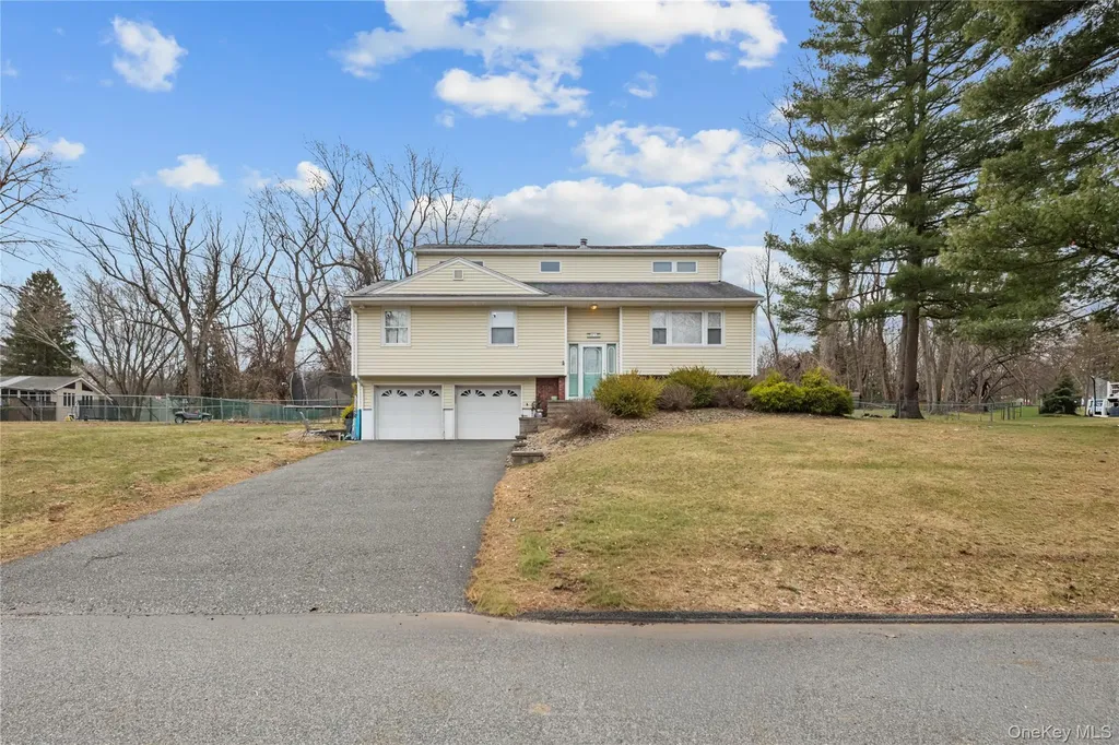 11 Castle Drive Chestnut Ridge NY 10977