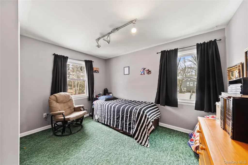 11 Castle Drive Chestnut Ridge NY 10977